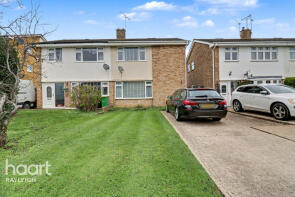 3, Essex Close, Rayleigh SS6 8SX