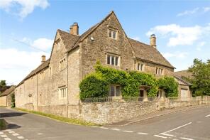 Green Farm House, 400909 The War Memorial Aldsworth, Cheltenham GL54 3QZ
