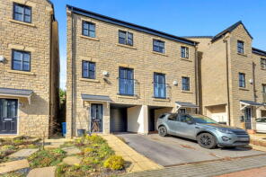 7, Cloverleaf Court, Sheffield S35 0EZ