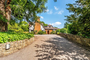 3, Redwood House, Pilgrims Way, Westerham TN16 2DU