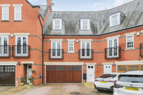 7, Boyes Crescent, St. Albans AL2 1UB