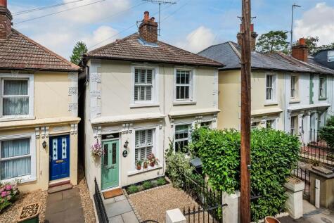 Poplar Road, Leatherhead, KT22