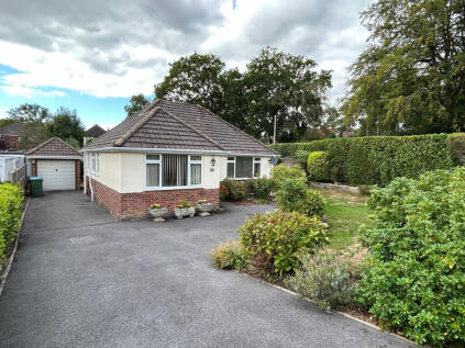 Fairview Crescent, Broadstone, Dorset BH18