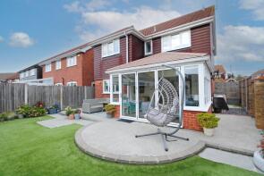14, Coppens Green, Wickford SS12 9PA