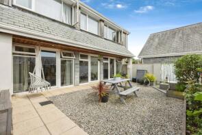 4, Lower Meadows, St. Austell PL26 7FB