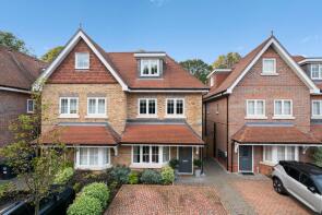 7, Woodleaf Gardens, Esher KT10 0EF
