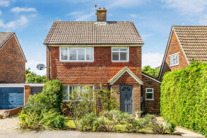3, St Andrews Way, Oxted RH8 0TN