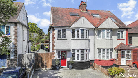 Earls Hall Avenue, Southend-on-sea, SS2 6