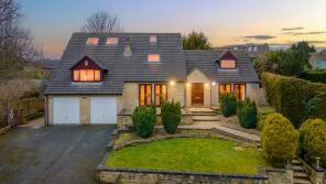 Hill Croft, Highfield, Shelf, Halifax HX3 7JT