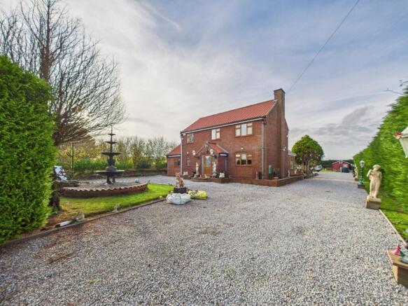 4 Bedroom Detached House with Land - For Sale