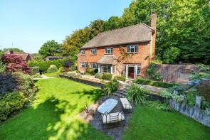 Oak Border, Chilcrofts Road, Kingsley Green, Haslemere GU27 3LS