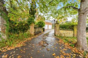 2, Roselands, Church Lane, Wymington NN10 9LW