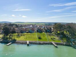 2, Waters Edge, Bouldnor, Shalfleet PO41 0XB