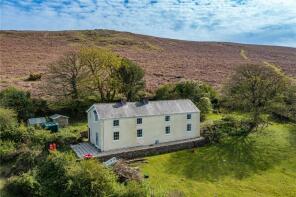 Hill House, Unclassified Section-y2301, Llanmadoc, Swansea SA3 1DB