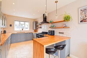 10, Gwent Place, Abergavenny NP7 6NG