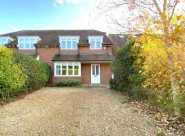 2, Wykehurst Green Cottages, Wykehurst Lane, Ewhurst, Cranleigh GU6 7FL