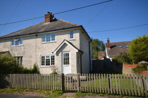 2, High Trees, The Street, Farley SP5 1AA
