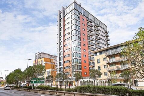Eastern Avenue, Ilford, IG2