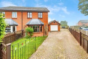 10, Rosemary Drive, Tregynon, Newtown SY16 3EG