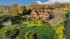 Upper Nash House, Nutbourne Lane, Pulborough RH20 2HS