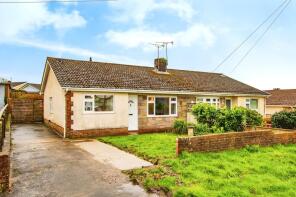2, Hunters Park, New Hedges, Tenby SA70 8TP