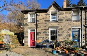 Tan Dderwen, Ffordd Caernarfon, Caernarfon LL55 4UY
