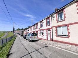 5, Pentre Beili Place, Lewistown, Ogmore Vale CF32 7LR