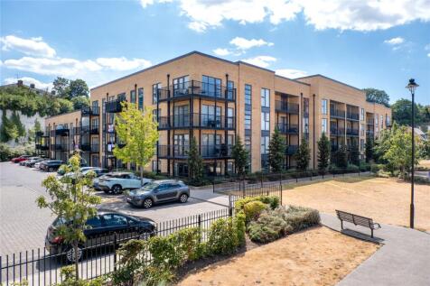 Hillier Crescent, Northfleet, Kent, DA11