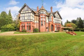 10, Bucklebury Place, Unnamed Road To Bucklebury Place, Upper Woolhampton, Reading RG7 5UD