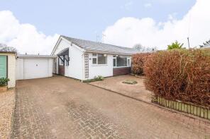43, Newcombe Close, Banbury OX15 4RN