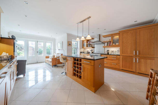 Kitchen/Dining Area