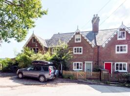 3, Post Office Terrace, Church Lane, Robertsbridge TN32 5PJ