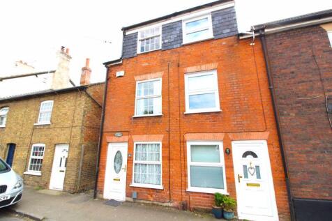 Charming Freehold Home on Sharpenhoe Road, Barton-Le-Clay