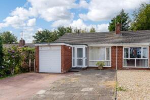 25, Meadow Gardens, Crediton EX17 1EJ