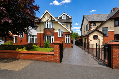 Clarendon Road, Audenshaw, M34