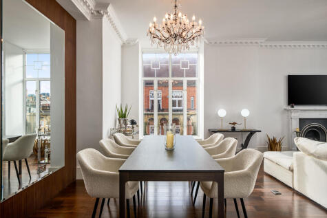 Montagu Mansions, Marylebone