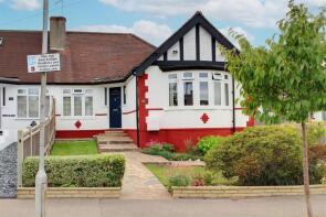 43, Ladbrooke Drive, Potters Bar EN6 1QR