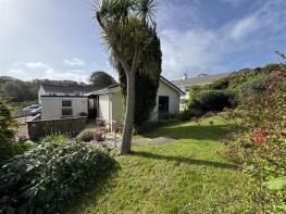 32, Castle Meadows, St. Agnes TR5 0UB