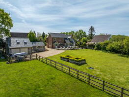 Heathfield House, Holly Lane, Pilley SO41 5QZ