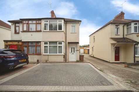 Fourth Avenue, Luton