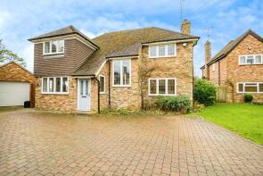 13, Meadoway, Aylesbury HP17 8QJ
