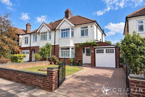 Bradleigh Avenue, Grays, RM17