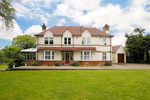 Meadowcroft, Handcross Road, Horsham RH13 6NZ