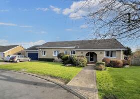 10, Riverbank, Morpeth NE65 0UZ