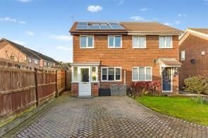 24, Starina Gardens, Waterlooville PO7 8QT