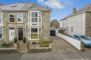 12 Mayfair, Trelawney Road, Camborne TR14 7LN
