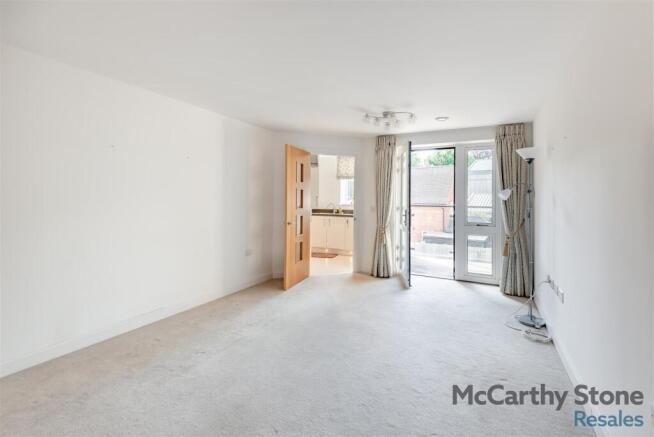 8657168-interior02.jpg