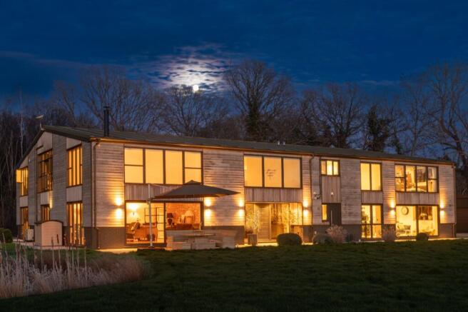 Riverside Manor
