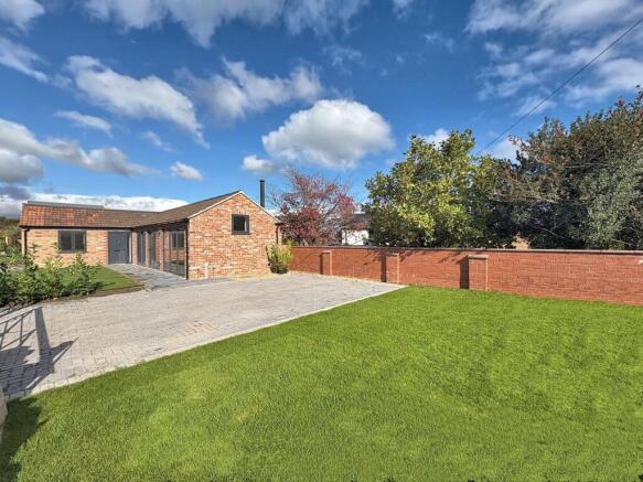 Front Garden & Driveway