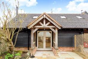 Russells Farm House, Rockwell End Lane, Henley-on-thames RG9 6NG